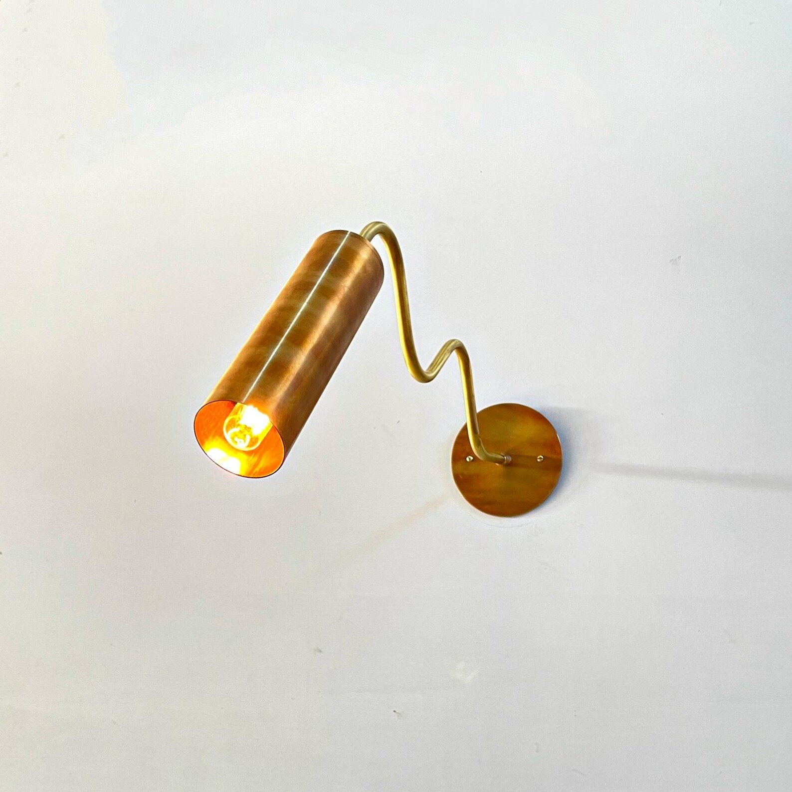 Curved Brass Wall Sconce — photo 1